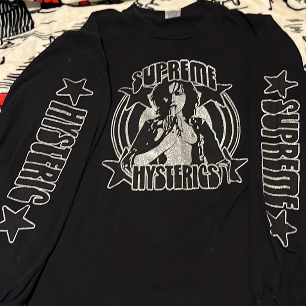 Supreme hysterics size large *last sell $145*